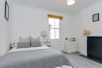 Small Houseshare - Northfields Main Photo