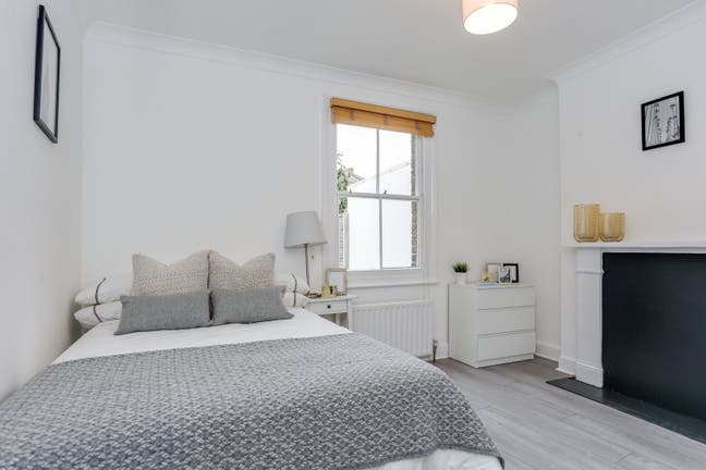 Small Houseshare - Northfields Main Photo