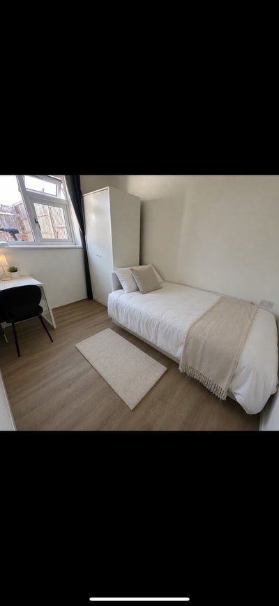 Double Room, Great Location Main Photo