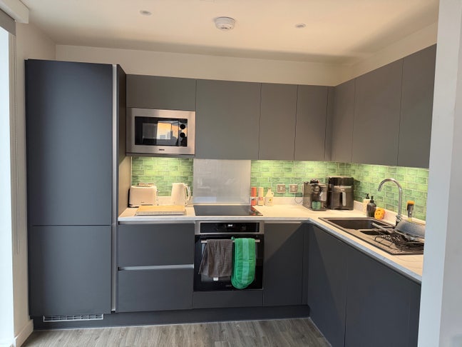Double furnished room with separate own bathroom  Main Photo