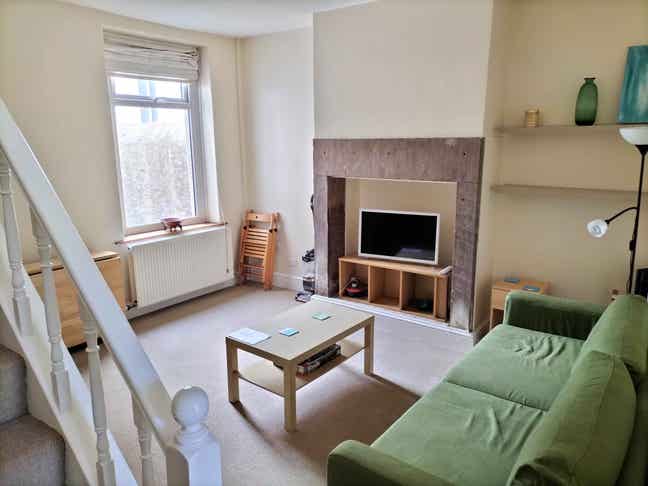 Furnished rooms available, all bills included Main Photo