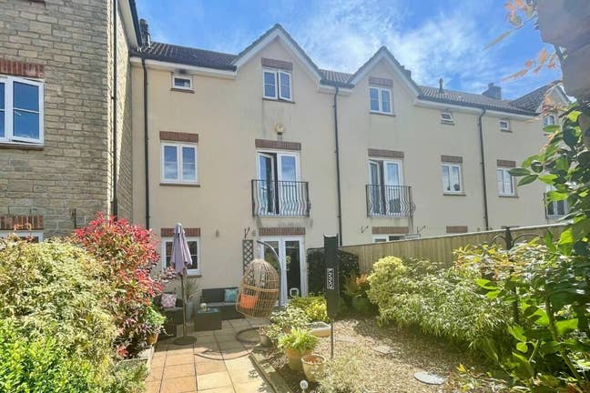 Lovely 4 Bed House - Frome Main Photo