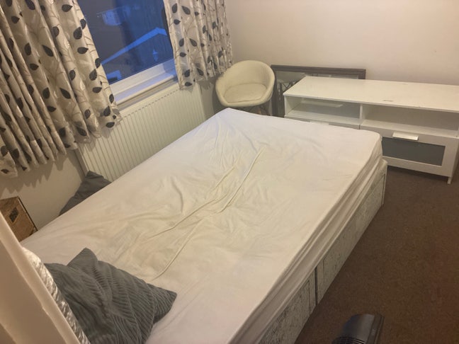Professional house share Main Photo