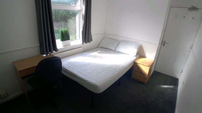 Spacious Double Room Available – Hatfield (AL10 8P Main Photo