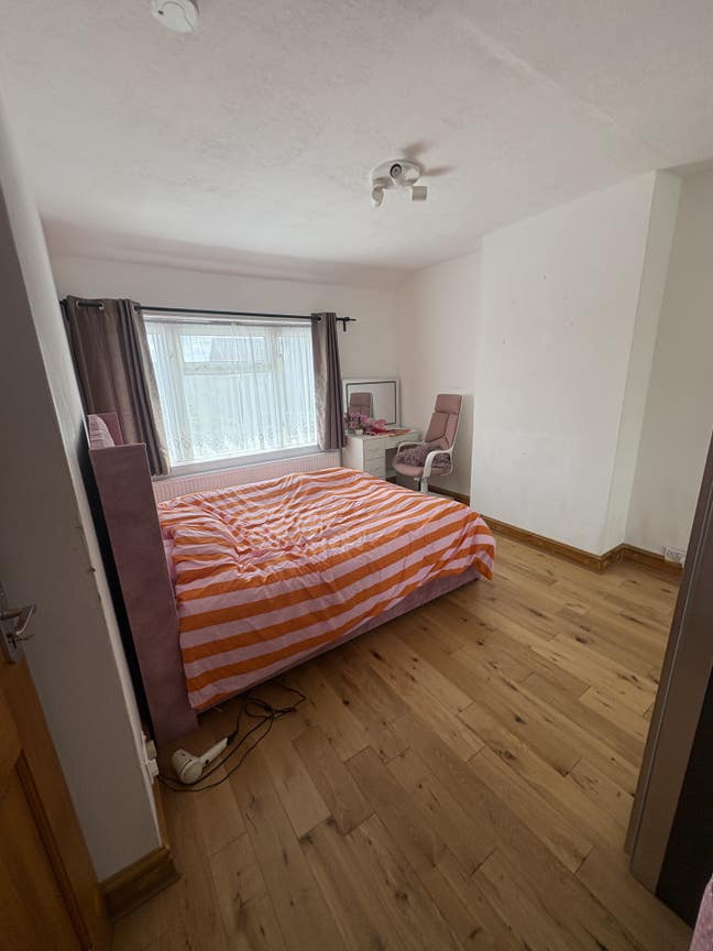 Double Room for let Main Photo