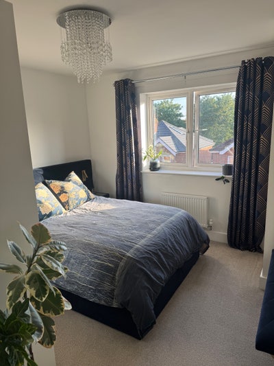 Furnished Small Double Room in a Two-Bedroom Flat Main Photo