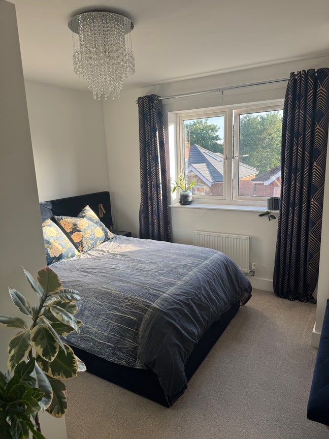 Furnished Small Double Room in a Two-Bedroom Flat Main Photo