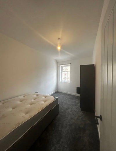 Double Room in City Centre Flat – Female Flatmate  Main Photo
