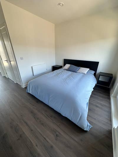 Premium Ensuite Top Floor + Office + Balcony Main Photo