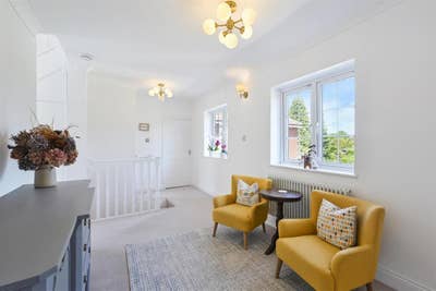 Whole family house for rent Main Photo