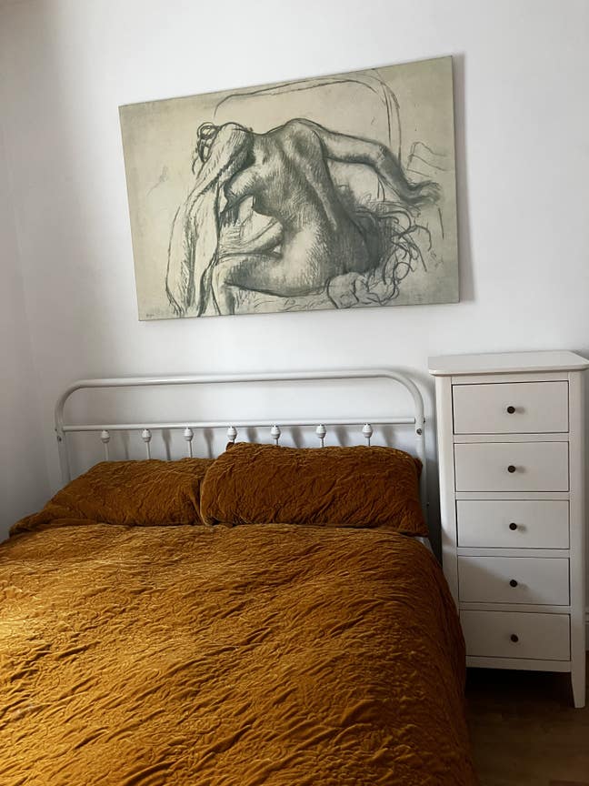 Double Room. Ideal for Leavesden Studios. Main Photo
