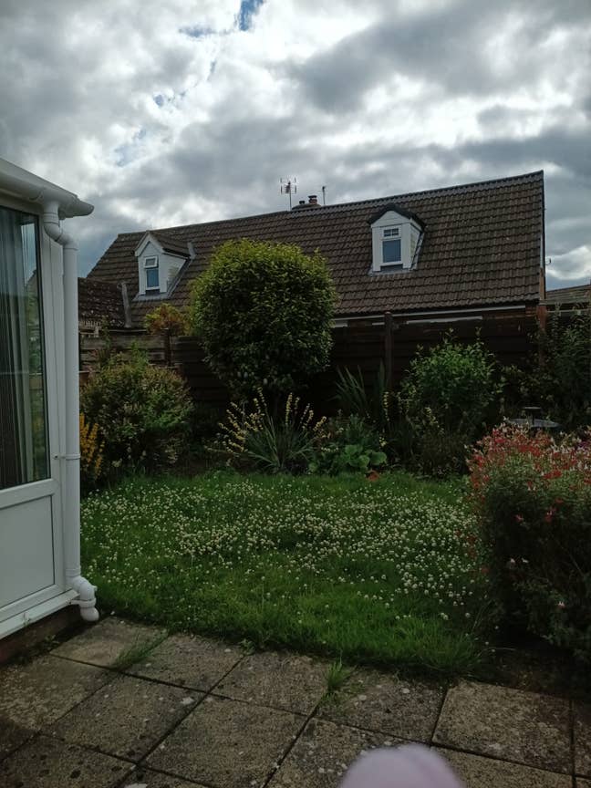 Spacious Rooms to Rent in a Well-Presented Semi-De Main Photo