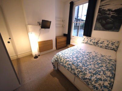 Bright and Homely Room in Heart of Canary Wharf Main Photo