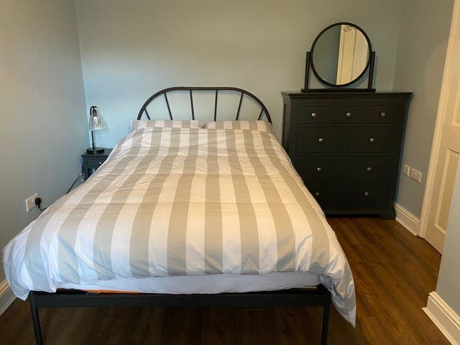 Double Bedroom with Ensuite  Main Photo