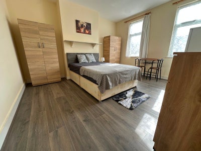 🛏️ Double Room to Let in  📍Wembley ✨ Main Photo