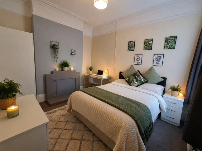 2 Double Rooms • No Deposit Option (24Lr) Main Photo