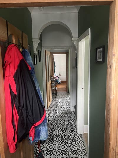 Looking for a roommate  Main Photo