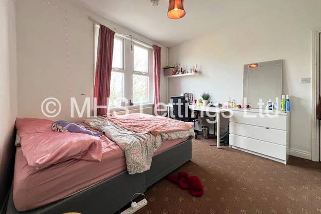 Room for Rent - 10 Glossop View, Leeds Main Photo