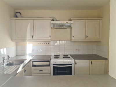 2 Bedrooms flat| 5 Mins Drive from Swindon station Main Photo