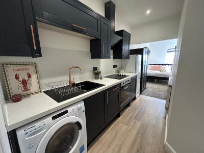 Studio & Double Room Available in Bedworth Main Photo