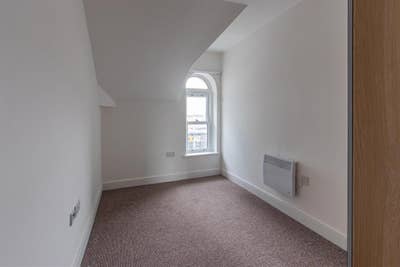 Room in 2-Bedroom Flat; Churchill Way, City Centre Main Photo