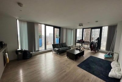 Shared Room in Luxury Penthouse | Stratford |  Main Photo