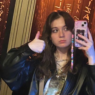 Hello! I’m looking to move to London as I a... Main Photo