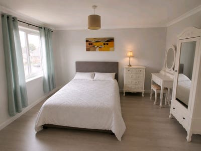 Spacious Furnished Double Room in Clydebank – &pound;500 Main Photo