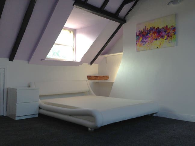 4 Double Bedroom Student Home - City Centre - Avai Main Photo