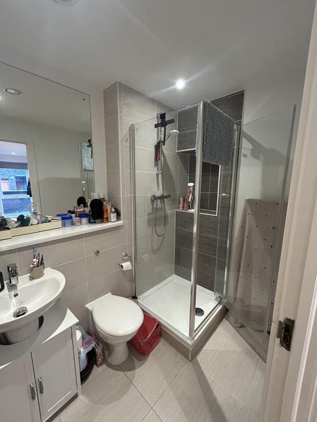 Room available in 3 bed flat in New Islington Main Photo