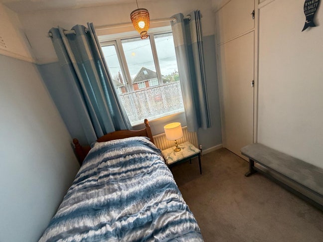 Single room in Southbourne for rent Main Photo
