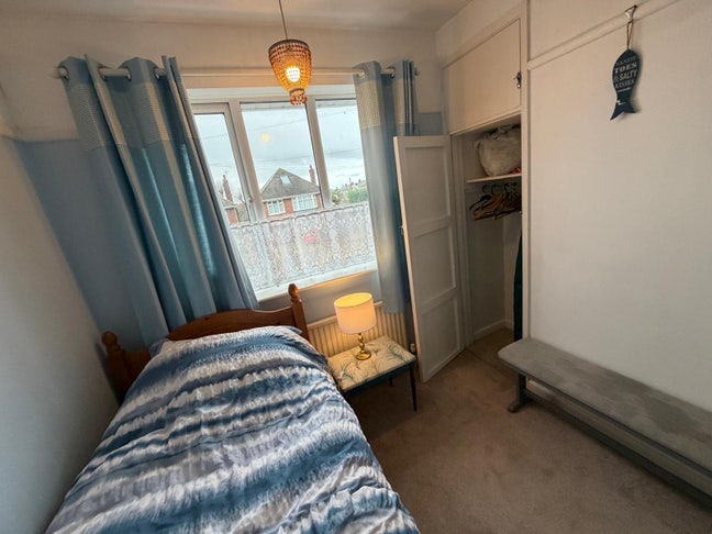 Single room in Southbourne for rent Main Photo
