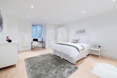 Huge Room in Fulham  Main Photo