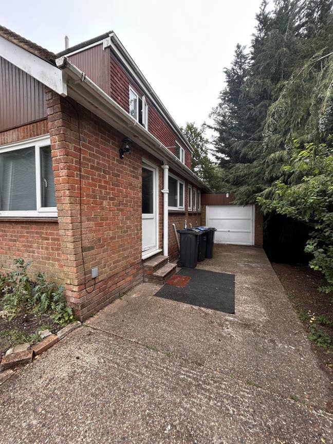  3 Rooms Available – Croydon CR0 Main Photo