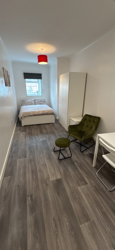 One Bed in Gateshead NE10  Main Photo
