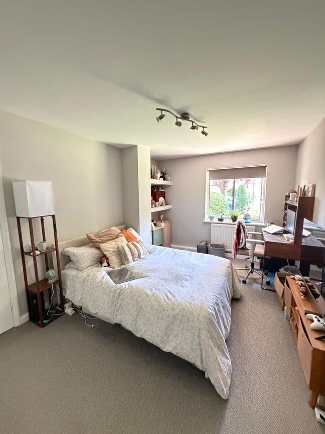 Double Room w/ Ensuite in Lovely 2BR Flat Main Photo