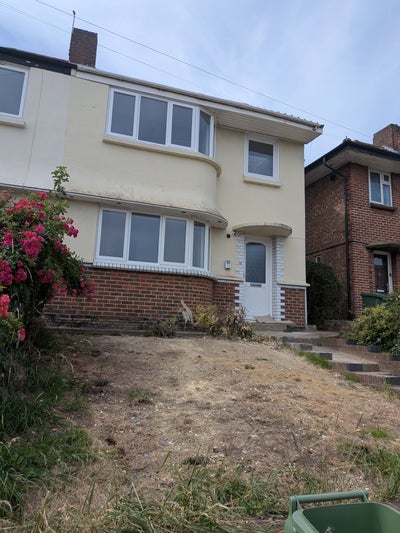 Brand New Units with Private En-Suite & Kitchenett Main Photo