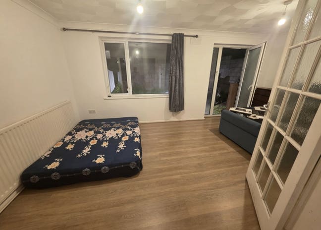 Double room available Main Photo
