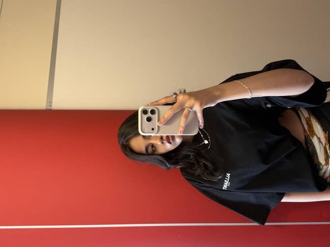 Looking for a clean and friendly flatshare Main Photo