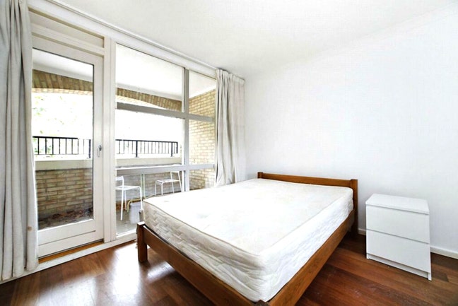 En-suite Room Available in Canada Water, SE16 Main Photo
