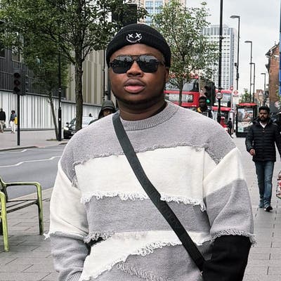 Professional Male seeks a single or double room Main Photo