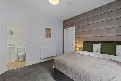 👀 Best Value Room in the Area Right Now - MUTLEY  Main Photo