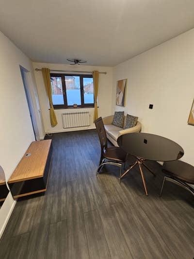 Immaculate One Bedroom Flat  Main Photo