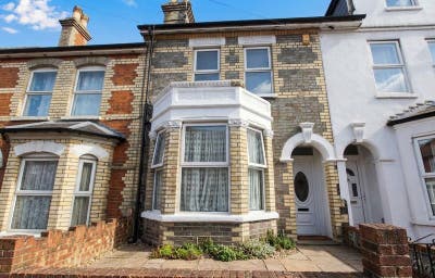 Large Beautiful Double Room in Central Reading Main Photo