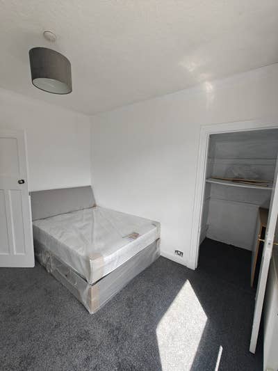 2 rooms fully furnished in G73 Main Photo