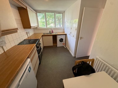 3 bed maisonette for rent close to Wood Green N22. Main Photo