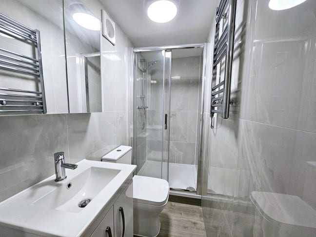 Ensuite room available in Dartford  Main Photo