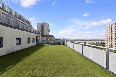 Luxury 3 Bed 2 Bath | Huge Roof Terrace & Gym Inc Main Photo