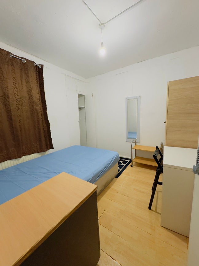 Nice DBL Room-7 min to Devon's Road🚂 - Bills Incl Main Photo