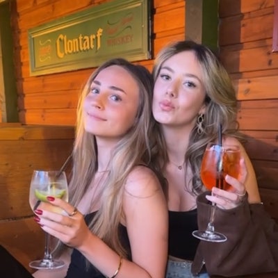 20 year old girl looking for a room in a flat  Main Photo